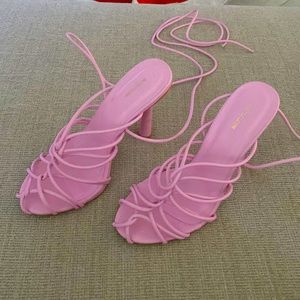 Pretty Little Thing High Heal